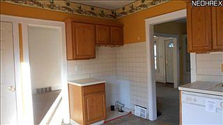 3rd image of 2221 Portman Ave