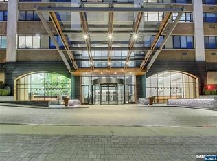 250 Gorge Rd APT 28D, Cliffside Park, NJ 07010