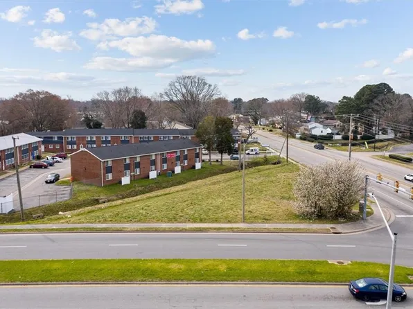 50 Settlers Landing Rd, Hampton, VA 23669