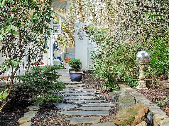 3rd image of 535 Scenic Dr
