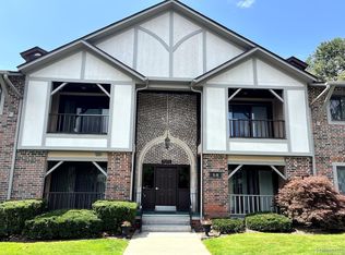 42160 Woodward Ave UNIT 4, Bloomfield Hills, MI 48304