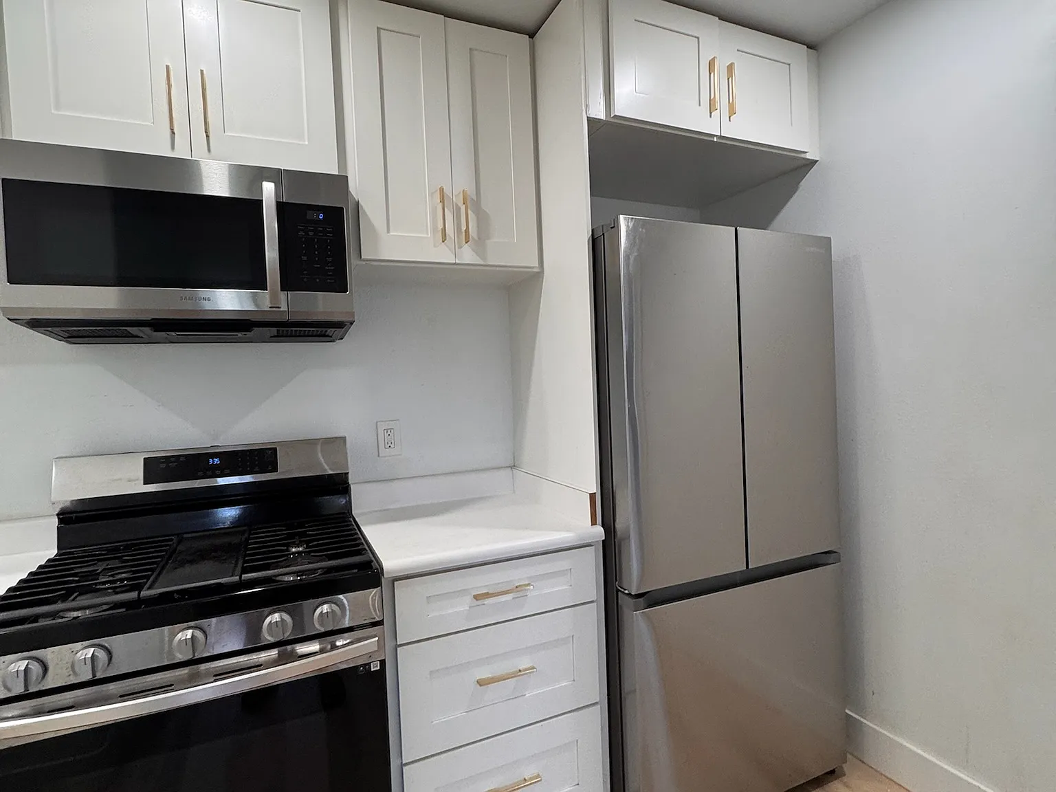 2 Bedroom 1 Bathroom apartment — Photo 3