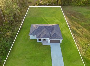 913 Palmetto Ave, Lehigh Acres, FL 33936