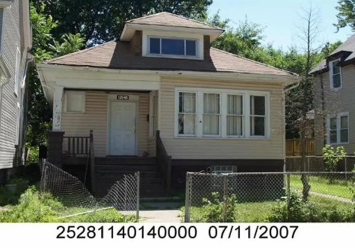 12043 S Normal Ave photo 1