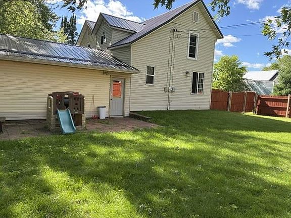 2nd image of 322 MAPLE STREET