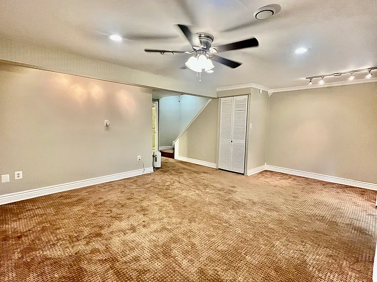 13 Dallington Ct — Photo 30
