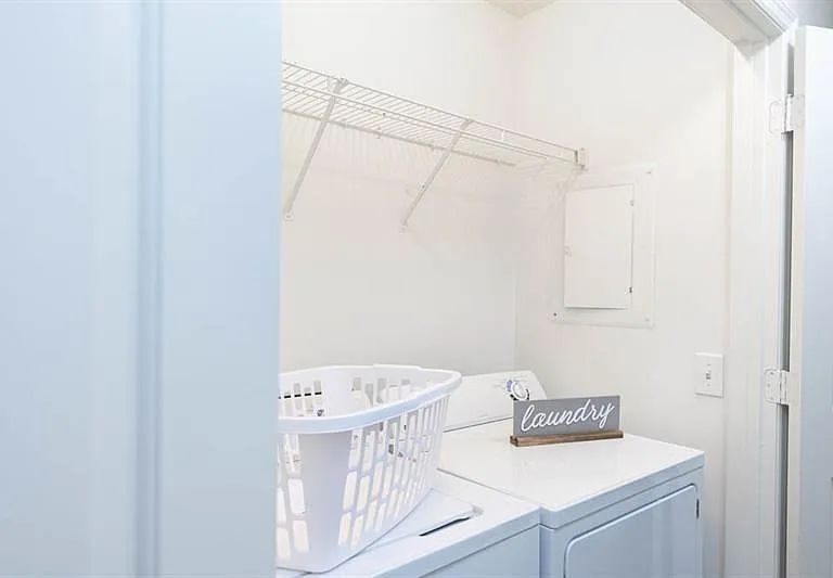 3200 Lee Dr — Photo 31