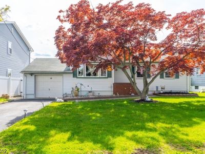 624 Roosevelt St, Roselle Park, NJ, 07204