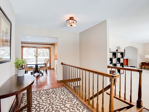 3rd image of 126 Sweetwater Dr