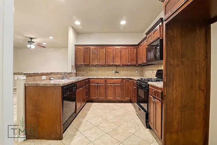 10507 N 139th East Ave — Photo 6