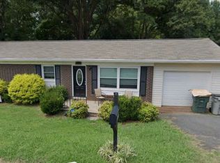 1716 Hoffman Rd, Gastonia, NC 28054