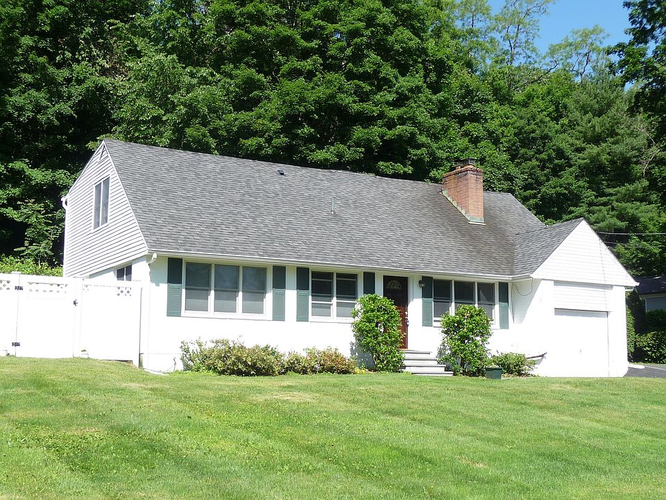 1st image of 15 Meadow Ln