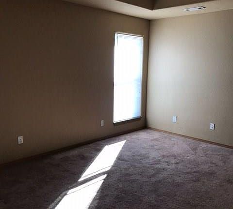 4th image of 1903 Wooddale Ct #B