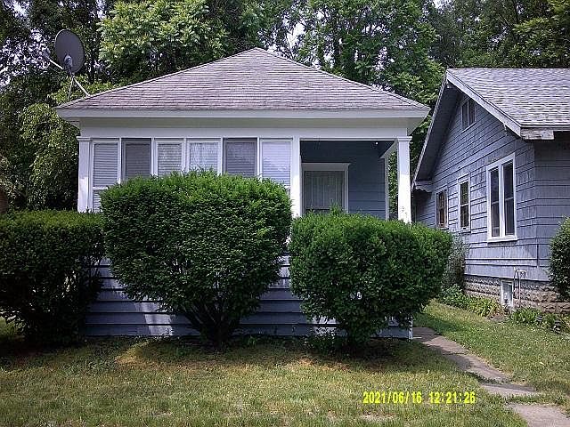 1st image of 976 Ogden Ave