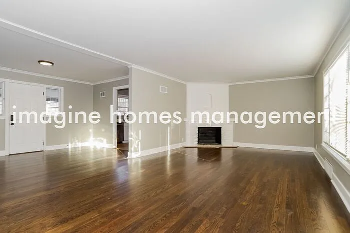 7606 Ward Pkwy — Photo 4