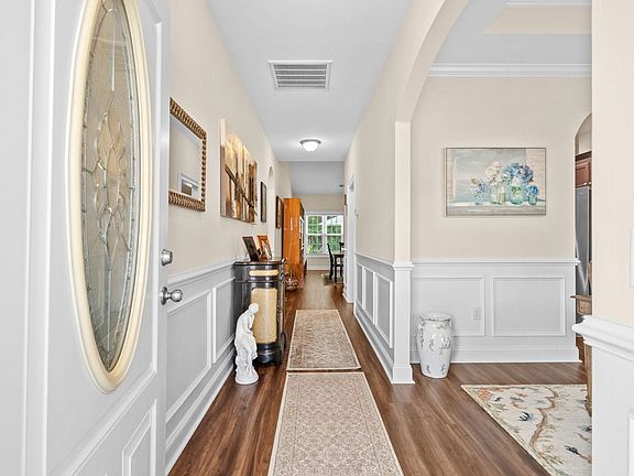 3rd image of 105 Barons Bluff Dr.