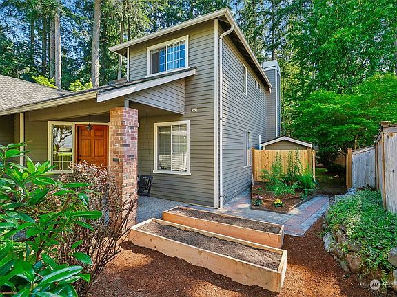 3rd image of 3763 248th Avenue SE