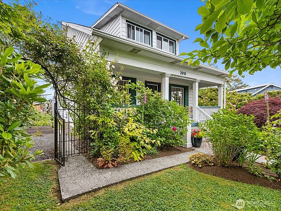 4th image of 2919 Leonard Drive