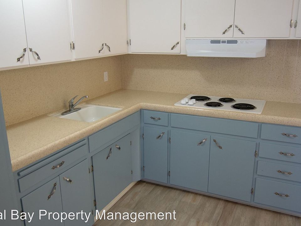 1st image of 923 Tamarack Ln APT 08