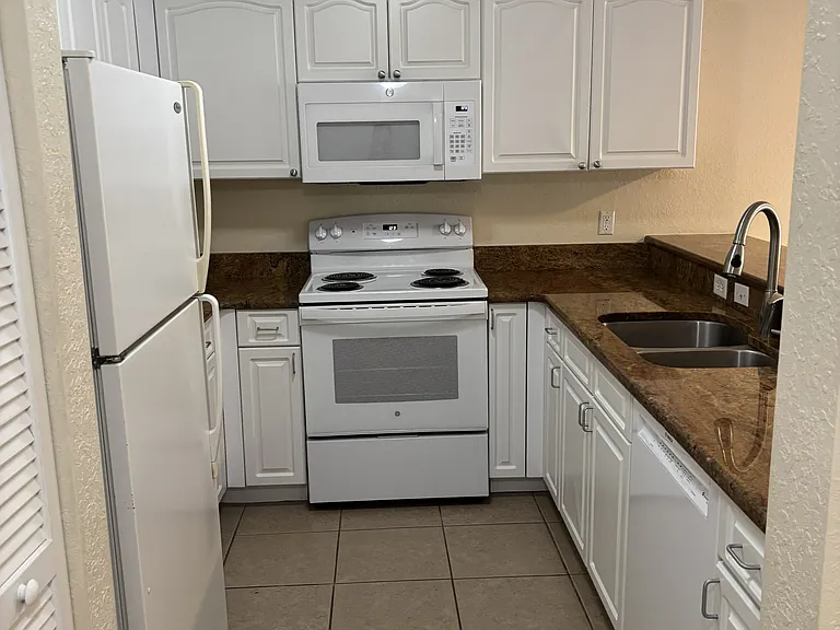 25050 Sandhill Blvd #1A3 — Photo 5