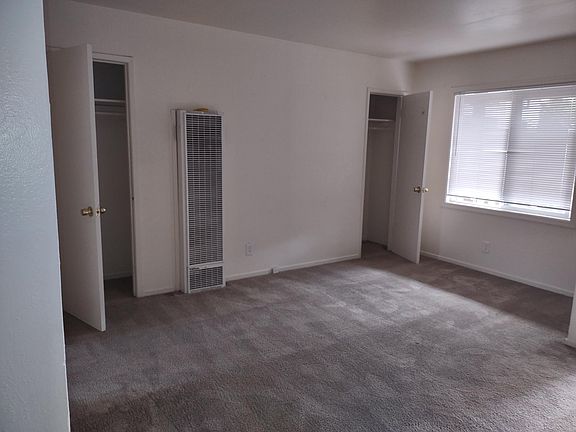 3rd image of 876 Park Dr APT 5