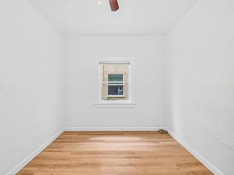 905 Cherry Ave. — Photo 20