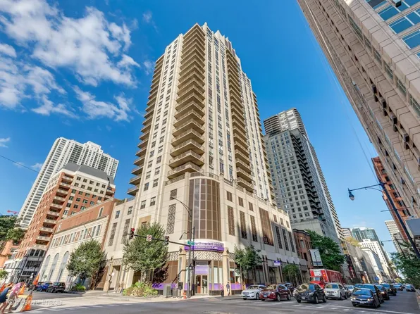 635 N Dearborn St APT 1301, Chicago, IL 60654