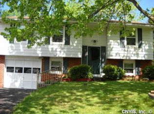 125 Stillwater Dr, East Syracuse, NY 13057