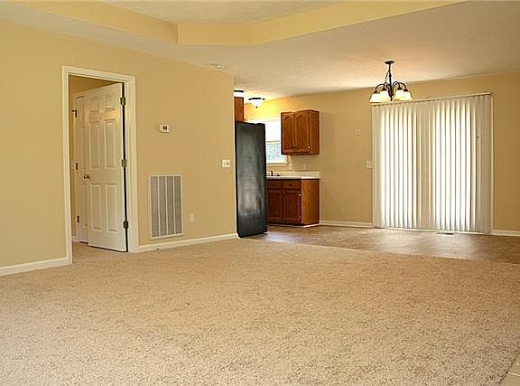 3rd image of 2657 Old Clarksville Pike