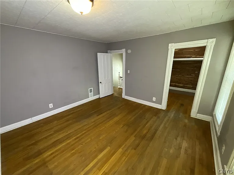 622 Sherman St — Photo 11