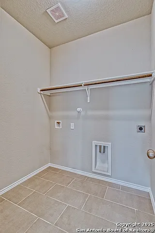 1649 Couser Ave — Photo 15