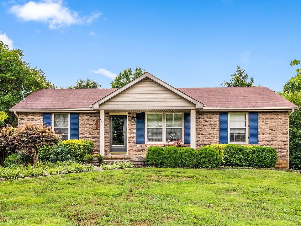 1st image of 737 Acorn Dr