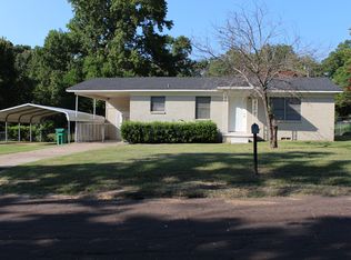 208 Adams St, Overton, TX 75684