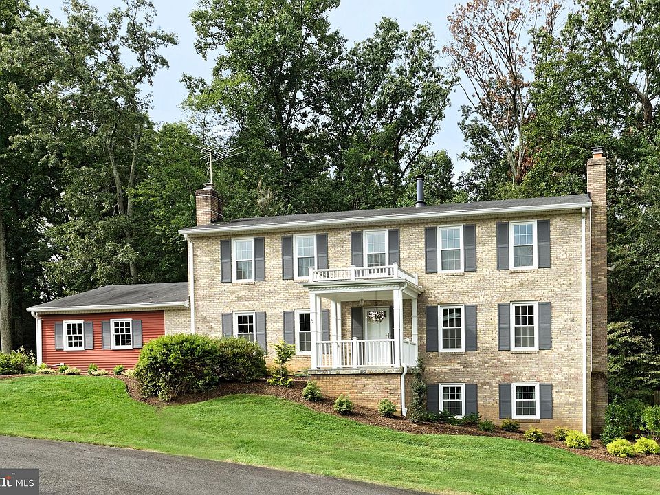 1st image of 11319 Hunt Farm Ln