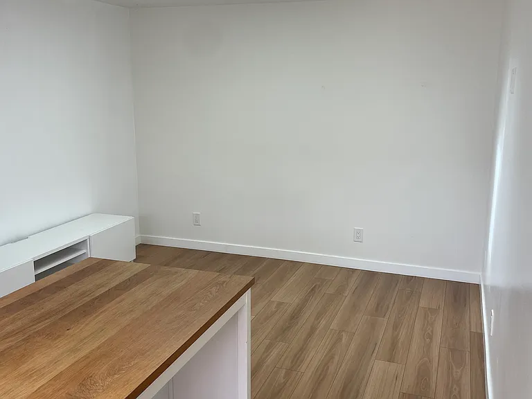 525 Arcade Dr — Photo 2