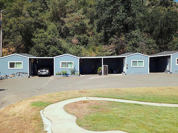 4th image of 4070 Railroad Ave