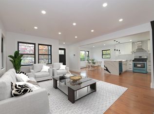 1402 Lincoln Ave, New Hyde Park, NY 11040