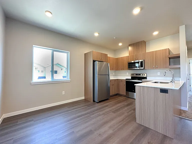 Autumn Woods Apartments — Photo 18