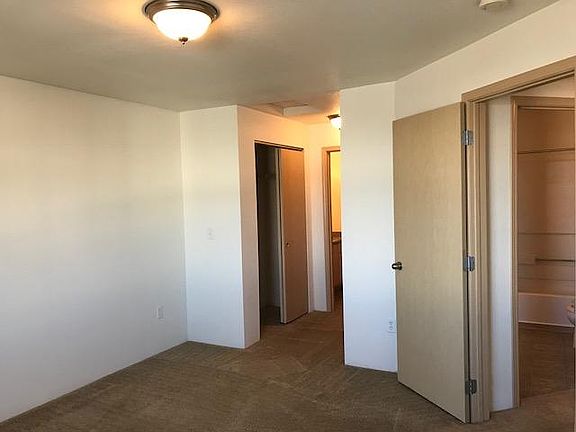 4th image of 4909 E Upriver Dr APT B205