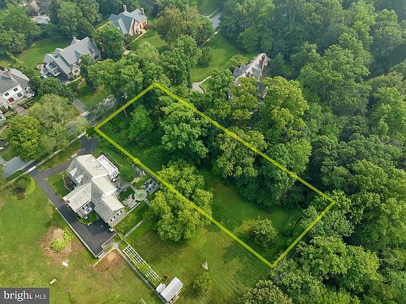 4th image of 905 Westover Rd