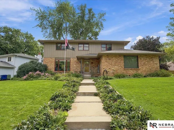 3005 Leawood Dr, Bellevue, NE 68123