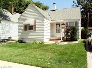 17605 Ingleside Rd, Cleveland, OH 44119