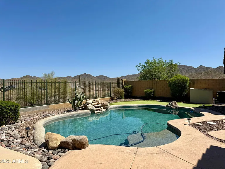 3518 W Plymouth Dr — Photo 1
