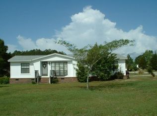 201 Russell Lewis Ct, Sneads Ferry, NC 28460