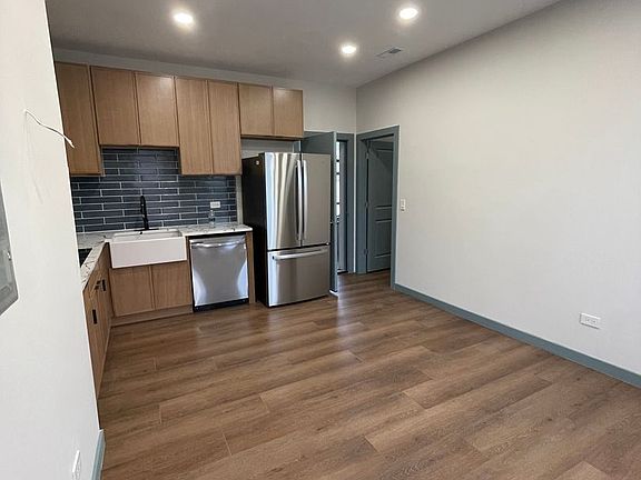 4th image of 1001 W 31st St #2-C