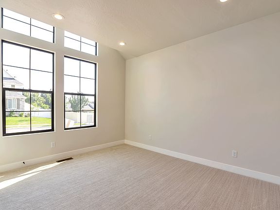 5th image of 286 W Summerhill Ln