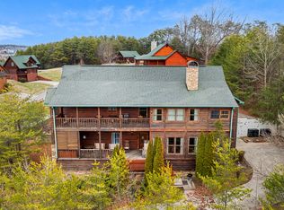 2818 Seth Rd, Pigeon Forge, TN 37863