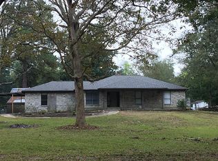 21046 Walnut Dr, New Caney, TX 77357