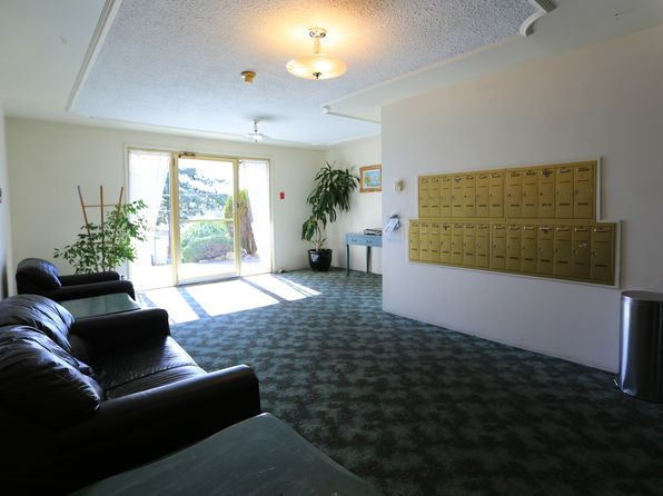 Vista Del Mar, 1378 Lyall St, Esquimalt, BC V9A 5J1