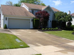 5128 Abigail Dr, Lyndhurst, OH